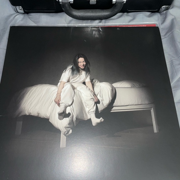 Victrola record player & Bluetooth speaker - Picture 5 of 8